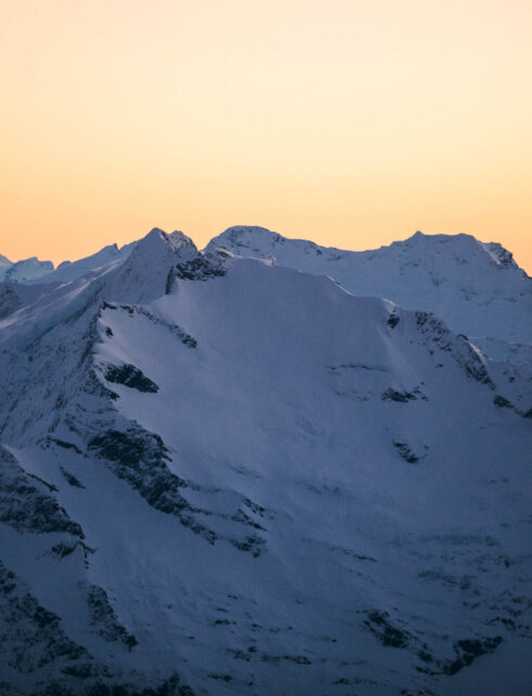 Wanaka-sunrise-mountains-FinWoods 2
